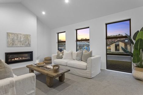 Photo of property in 15 Bob Reid Crescent, Darfield, 7571