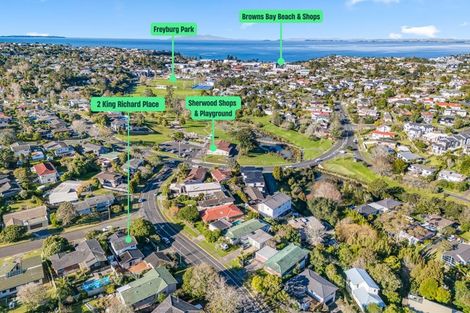 Photo of property in 2 King Richard Place, Browns Bay, Auckland, 0630