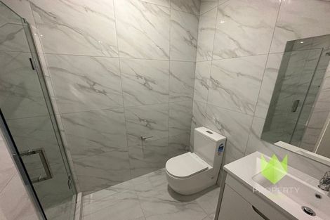 Photo of property in 20b Crestview Rise, Papakura, 2110