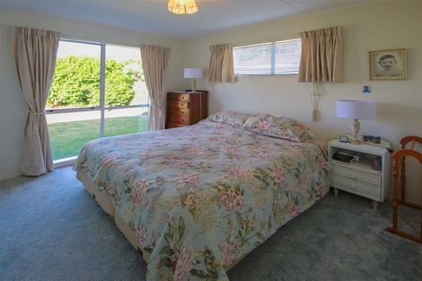 Photo of property in 18 Grenville Street, Levin, 5510