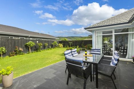 Photo of property in 4 Citrine Grove, Timberlea, Upper Hutt, 5018