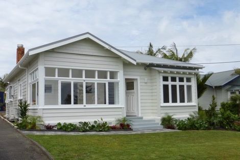 Photo of property in 69 Aramoana Avenue, Devonport, Auckland, 0624