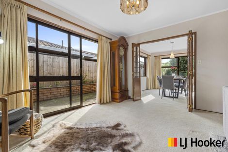 Photo of property in 12 Carlinka Place, Conifer Grove, Takanini, 2112