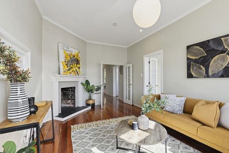 Photo of property in 18 Carrington Street, Mount Cook, Wellington, 6021