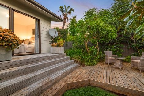 Photo of property in 1/12 Corunna Road, Milford, Auckland, 0620