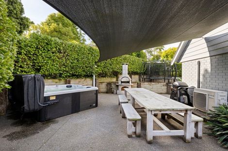 Photo of property in 19 Colquhoun Place, Dinsdale, Hamilton, 3204