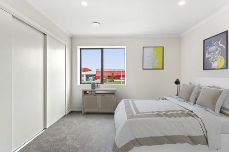 Photo of property in 5/17 Uku Lane, Hobsonville, Auckland, 0616