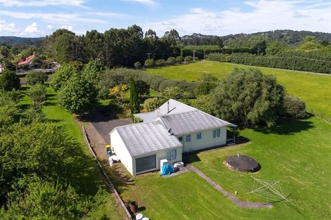 Photo of property in 76 Riverland Road, Kumeu, 0892