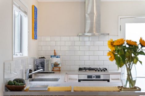 Photo of property in 1/133 Edmonton Road, Te Atatu South, Auckland, 0610