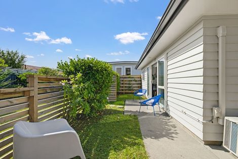Photo of property in 5 Hetherington Road, Ranui, Auckland, 0612