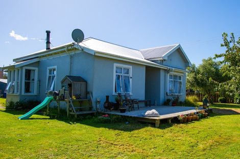 Photo of property in 25 Ruahine Street, Dannevirke, 4930