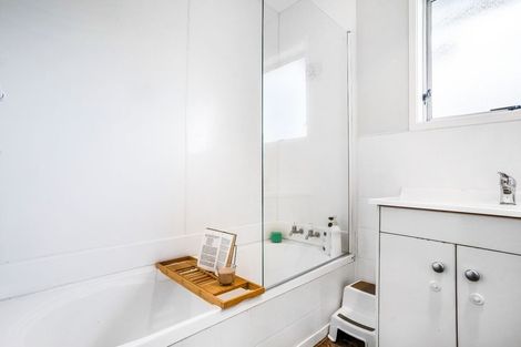 Photo of property in 1/325 Triangle Road, Massey, Auckland, 0614