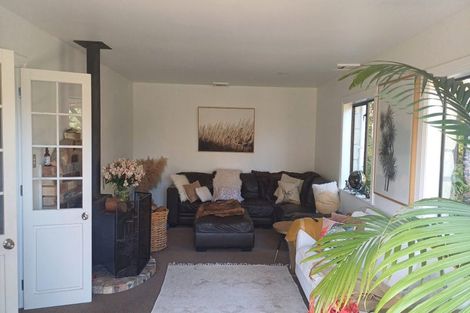 Photo of property in 1194 Scenic Drive North, Swanson, Auckland, 0816