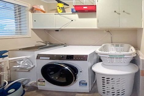 Photo of property in 19 Pirinoa Street, Feilding, 4702