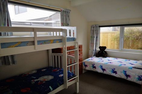 Photo of property in 78 Apu Crescent, Lyall Bay, Wellington, 6022