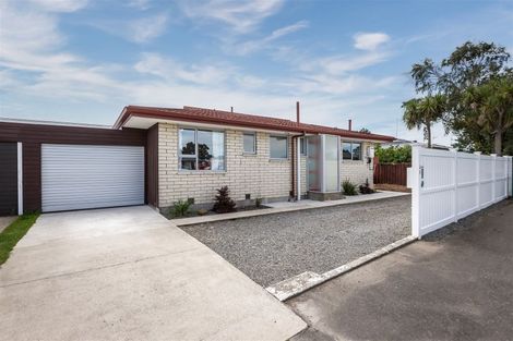 Photo of property in 4a Brentwood Street, Parklands, Christchurch, 8083