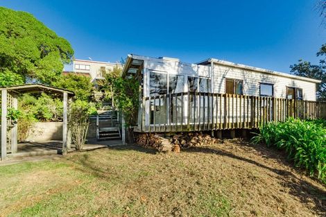 Photo of property in 38 Hicks Crescent, Waikanae Beach, Waikanae, 5036