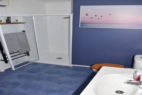 Photo of property in 44 Sarah Street, Waikawa Beach, Levin, 5573