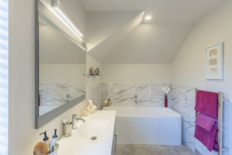 Photo of property in 13 Morepork Drive, Waikanae, 5036