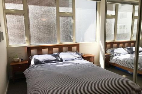 Photo of property in De Vere Apartments, 10/23 Tennyson Street, Te Aro, Wellington, 6011