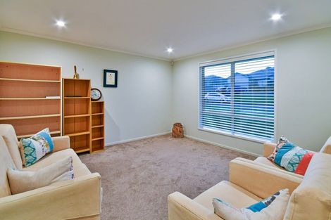 Photo of property in 42 Raithburn Terrace, Pokeno, 2402