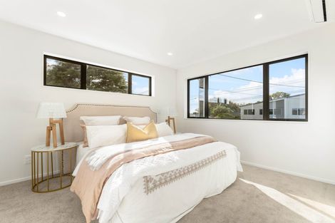Photo of property in 71a Matipo Road, Te Atatu Peninsula, Auckland, 0610