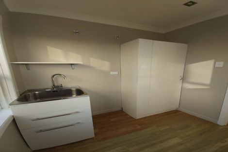 Photo of property in 4 Hamblyn Street, Strandon, New Plymouth, 4312