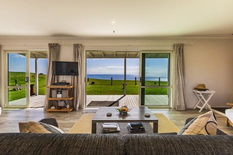 Photo of property in 23 Netherton Road, Omakere, 4271