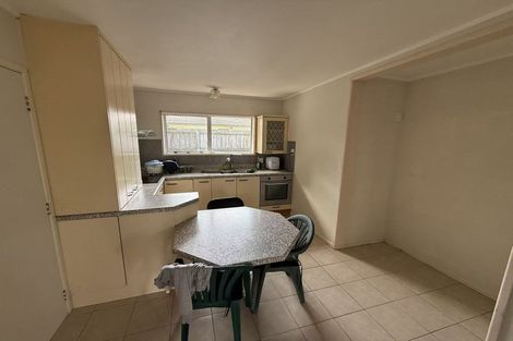 Photo of property in 2/3 Hedge Row, Sunnyhills, Auckland, 2010