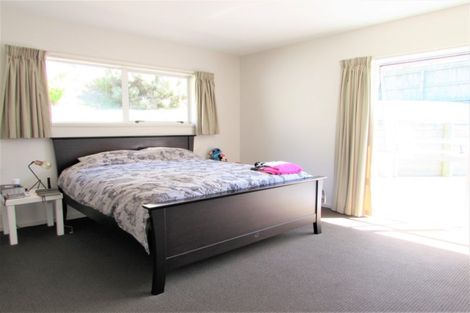 Photo of property in 48 Tongariro Drive, Aotea, Porirua, 5024