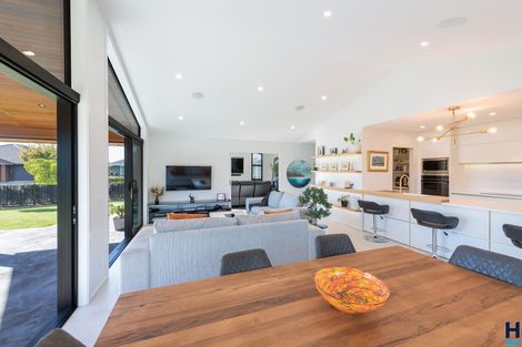 Photo of property in 4 Puketutu Grove, Motueka, 7120