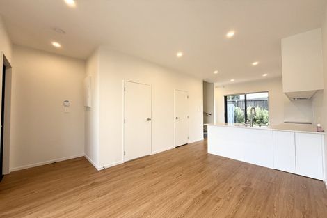 Photo of property in 12d Woodhouse Place, West Harbour, Auckland, 0618