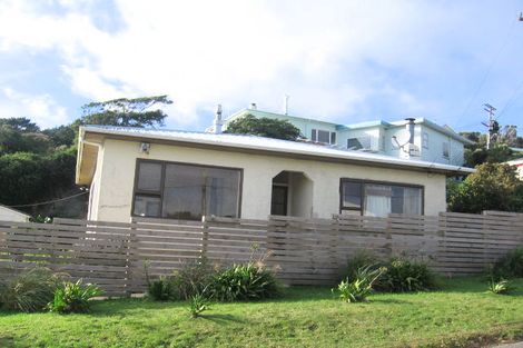 Photo of property in 25 Sheridan Terrace, Johnsonville, Wellington, 6037