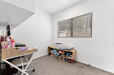 Photo of property in 23d Princeton Parade, Albany, Auckland, 0632