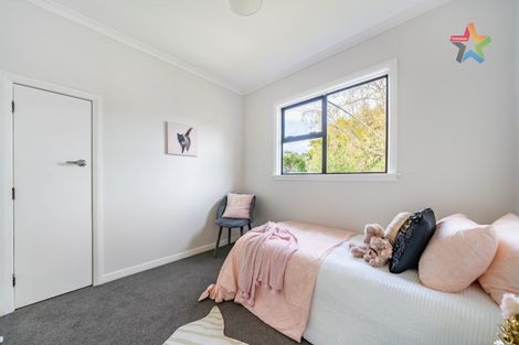 Photo of property in 15 Heretaunga Square, Silverstream, Upper Hutt, 5019