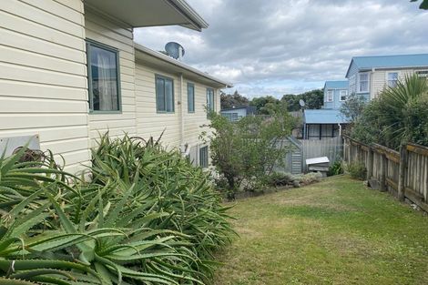 Photo of property in 71 Moana Street, Otaki Beach, Otaki, 5512