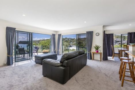 Photo of property in 55 Tindalls Bay Road, Tindalls Beach, Whangaparaoa, 0930