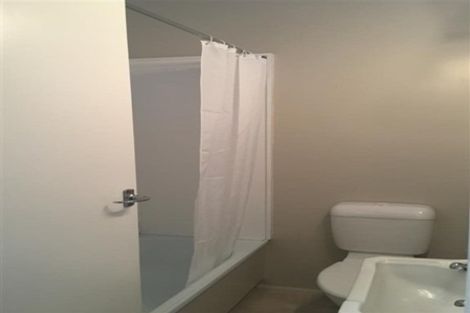 Photo of property in 4/11 Evelyn Place, Hillcrest, Auckland, 0627