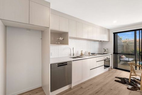 Photo of property in 7d Kotahi Road, Mount Wellington, Auckland, 1062