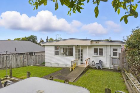 Photo of property in 29 Kawiu Road, Levin, 5510