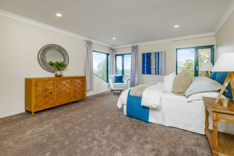 Photo of property in 10 St Elmo Rise, Shamrock Park, Auckland, 2016