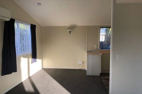 Photo of property in 15 Dalwood Grove, Highbury, Palmerston North, 4412