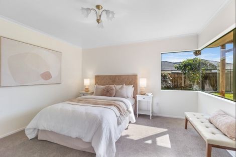 Photo of property in 13 Homewood Avenue, Levin, 5510