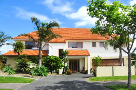 Photo of property in 32 Voyager Drive, Gulf Harbour, Whangaparaoa, 0930