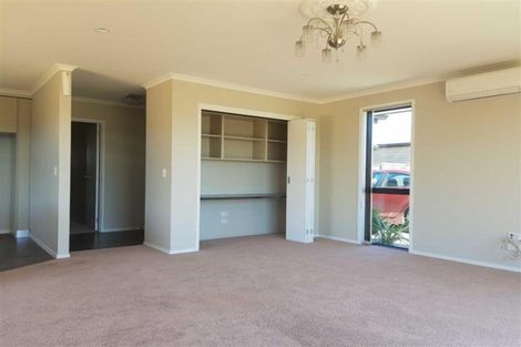 Photo of property in 18 Keene Drive, Bell Block, New Plymouth, 4312