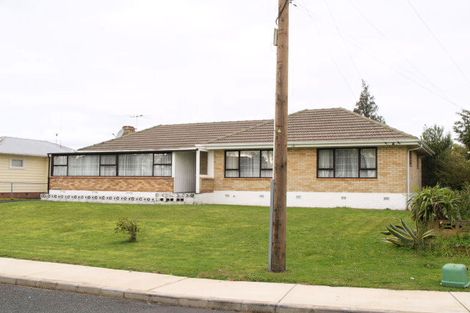 Photo of property in 8 Malcolm Place, Mangere East, Auckland, 2024