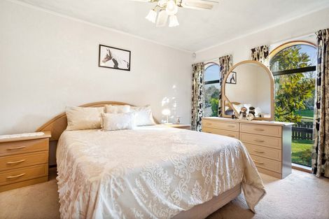 Photo of property in 12 Muscat Place, Henderson, Auckland, 0612