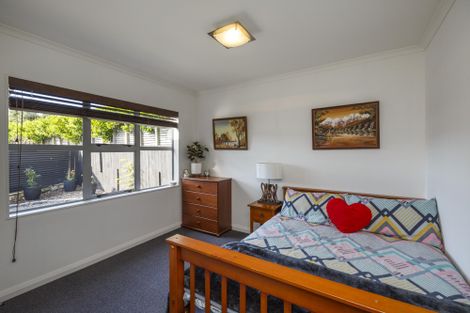 Photo of property in 4 Acacia Street, Kelvin Grove, Palmerston North, 4414