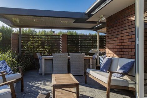 Photo of property in 20 Teviotview Place, Amberley, 7410