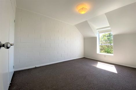 Photo of property in 7 Hollydale Grove, Churton Park, Wellington, 6037